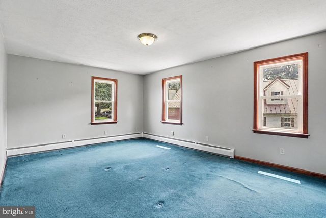 660 MUMPER LN, Dillsburg, PA 17019