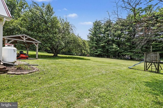 660 MUMPER LN, Dillsburg, PA 17019