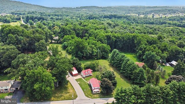 660 MUMPER LN, Dillsburg, PA 17019