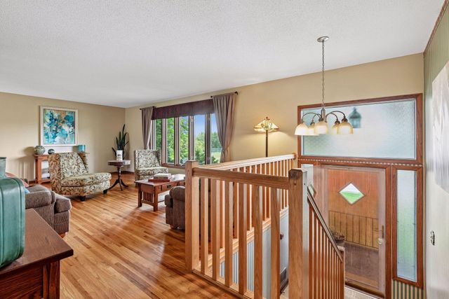 725 W 1st Street, Waconia, MN 55387