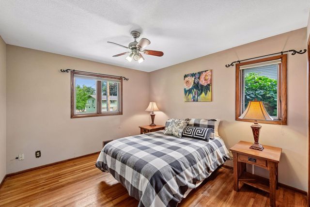 725 W 1st Street, Waconia, MN 55387