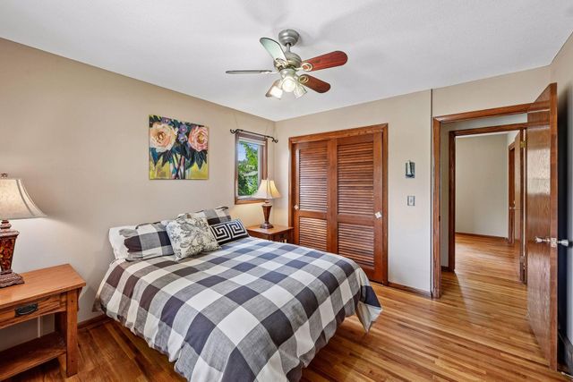 725 W 1st Street, Waconia, MN 55387