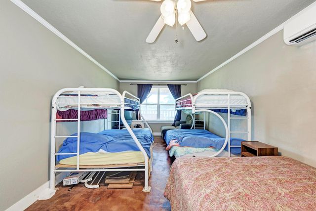 616 Sandy Harbor ST, Horseshoe Bay, TX 78657
