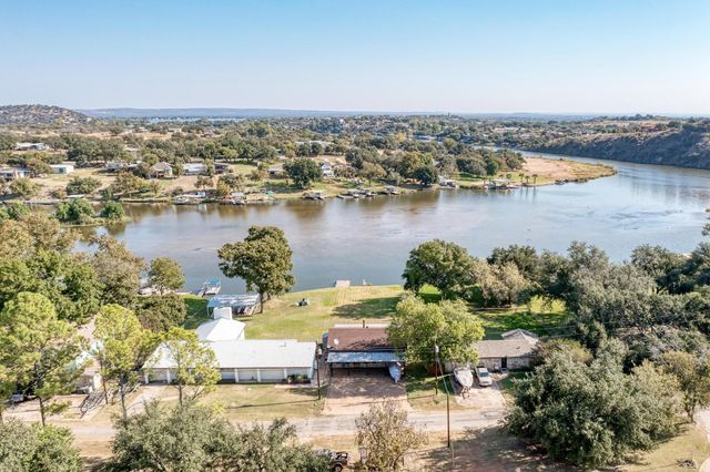 616 Sandy Harbor ST, Horseshoe Bay, TX 78657