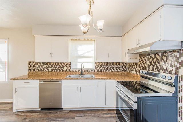 2136 NW Carroll Ave, Lawton, OK 73505