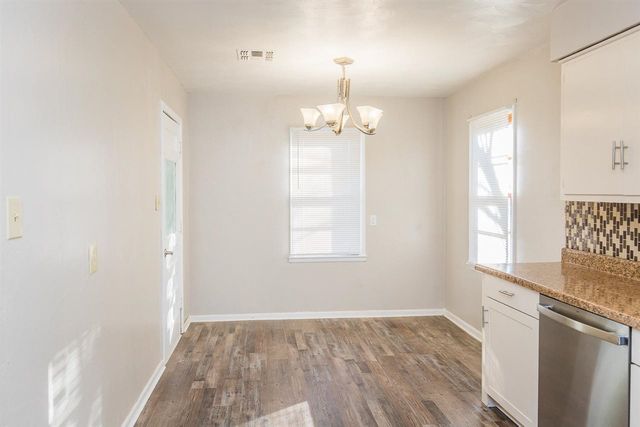 2136 NW Carroll Ave, Lawton, OK 73505