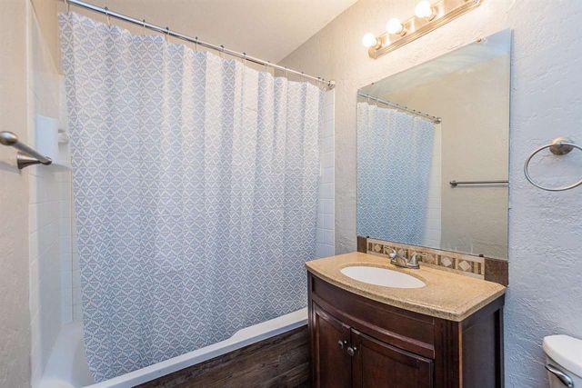 2136 NW Carroll Ave, Lawton, OK 73505