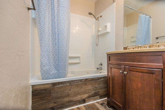 2136 NW Carroll Ave, Lawton, OK 73505