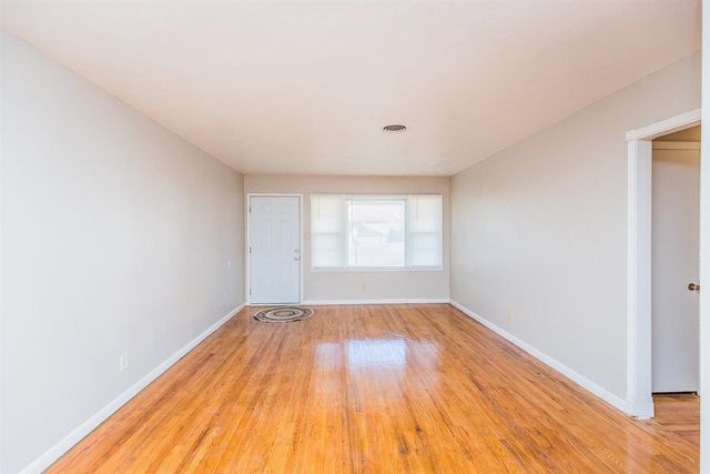 2136 NW Carroll Ave, Lawton, OK 73505