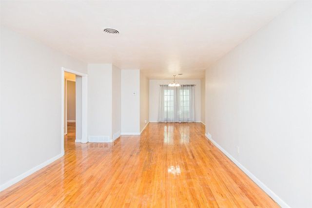 2136 NW Carroll Ave, Lawton, OK 73505