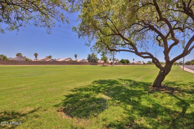 5032 E Dallas Street, Mesa, AZ 85205