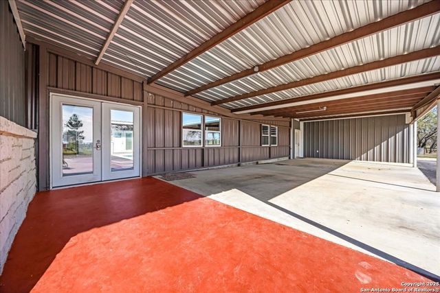 6653 Fm 539, Floresville, TX 78114