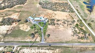 6653 Fm 539, Floresville, TX 78114