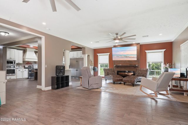 1301 L Dubois Road, New Iberia, LA 70560