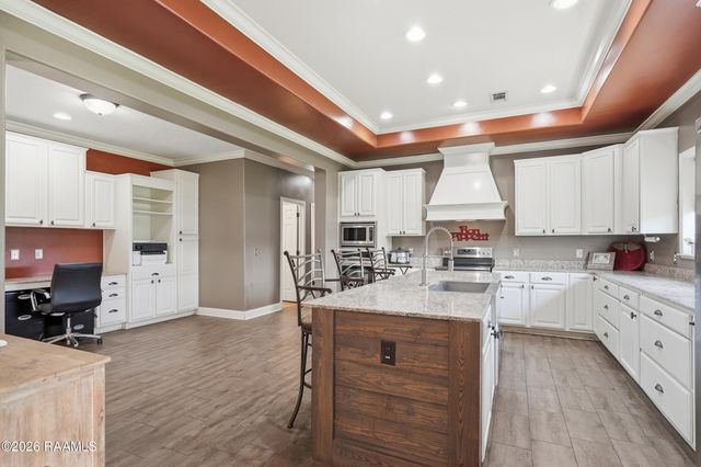 1301 L Dubois Road, New Iberia, LA 70560