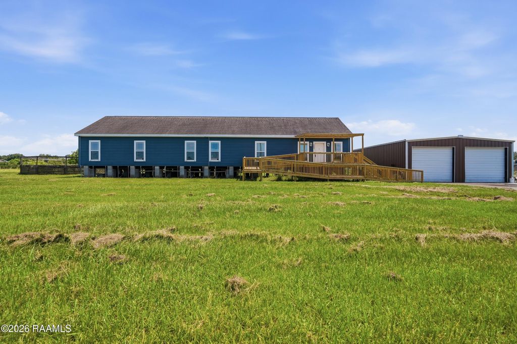 1301 L Dubois Road, New Iberia, LA 70560
