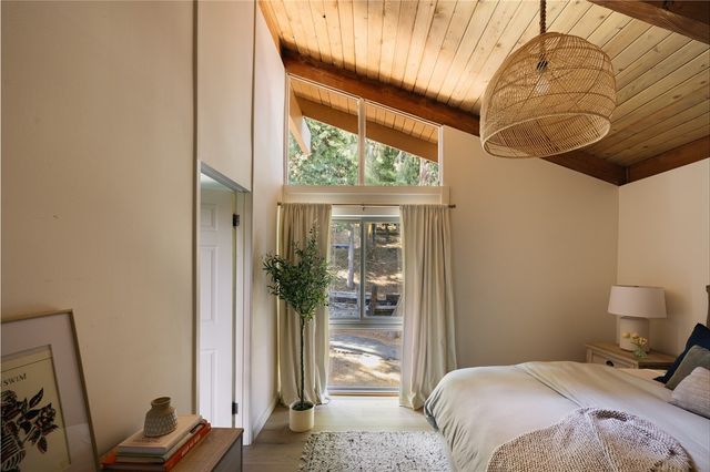 859 Strawberry Peak Road, Twin Peaks, CA 92391