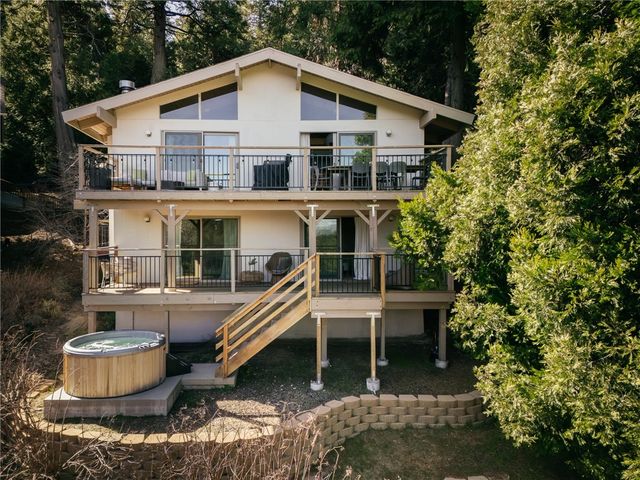 859 Strawberry Peak Road, Twin Peaks, CA 92391