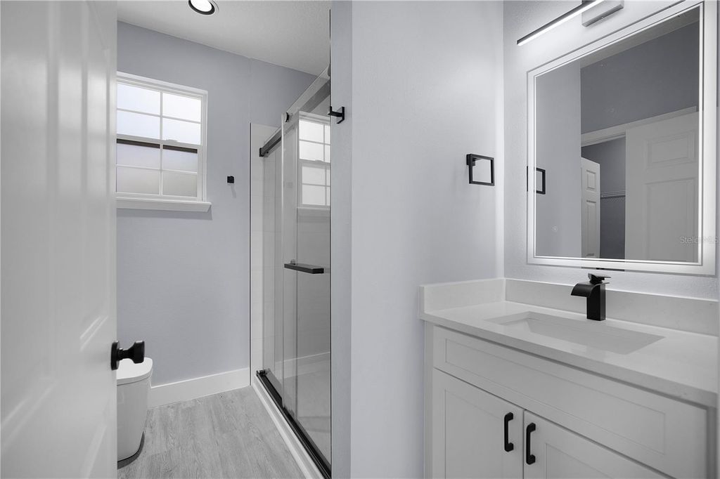 Image 15 of property listing at 14340 FREDRICKSBURG DRIVE 701, Orlando, FL 32837