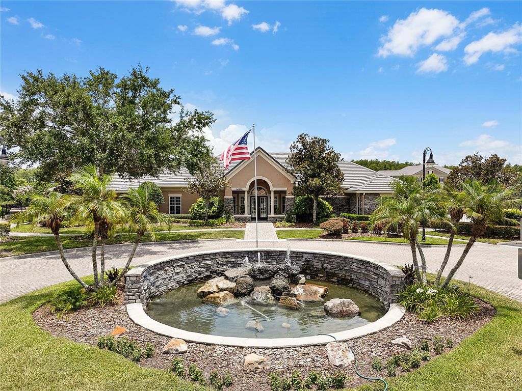 Image 29 of property listing at 14340 FREDRICKSBURG DRIVE 701, Orlando, FL 32837