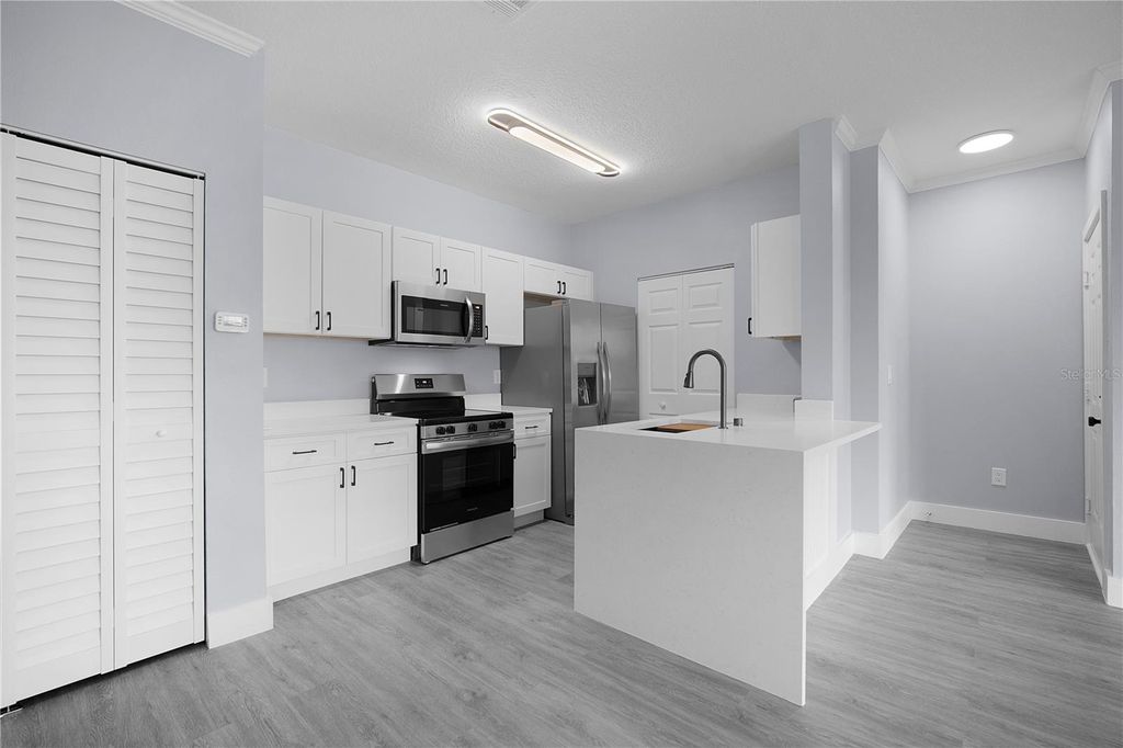 Image 6 of property listing at 14340 FREDRICKSBURG DRIVE 701, Orlando, FL 32837