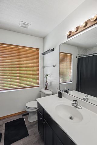 2405 E Luster Lane, Des Moines, IA 50320