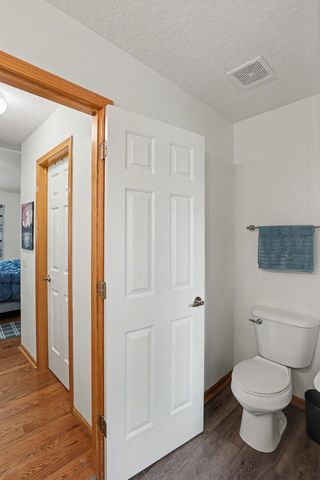 2405 E Luster Lane, Des Moines, IA 50320