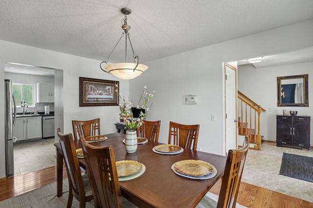 2405 E Luster Lane, Des Moines, IA 50320