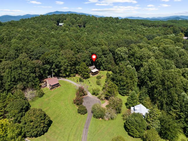 104 Blue Mountain Lane, Ellijay, GA 30536