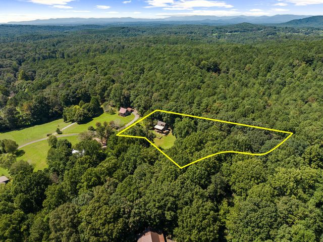 104 Blue Mountain Lane, Ellijay, GA 30536