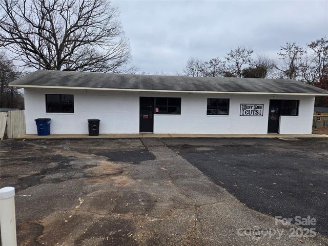 951 Park Drive, Statesville, NC 28677