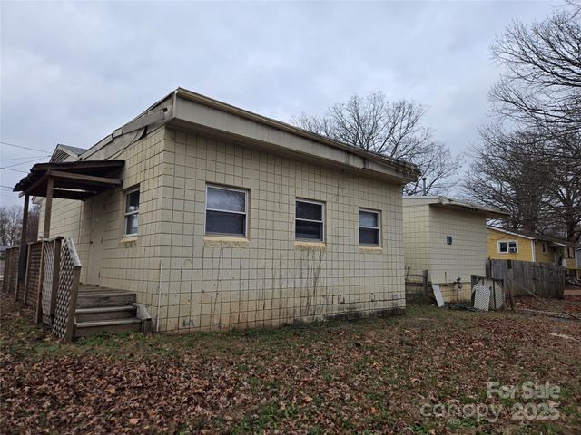 951 Park Drive, Statesville, NC 28677