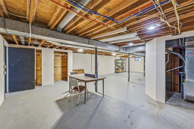 7368 Yecker Avenue, Kansas City, KS 66109