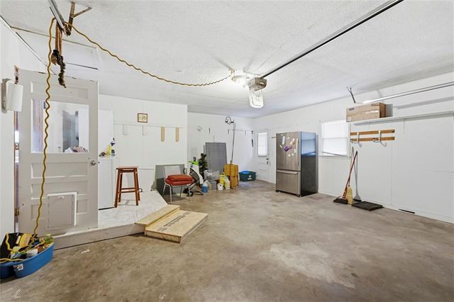 7368 Yecker Avenue, Kansas City, KS 66109