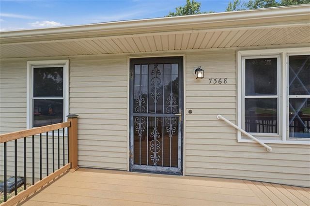 7368 Yecker Avenue, Kansas City, KS 66109