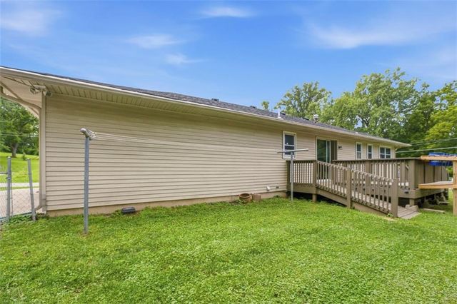 7368 Yecker Avenue, Kansas City, KS 66109