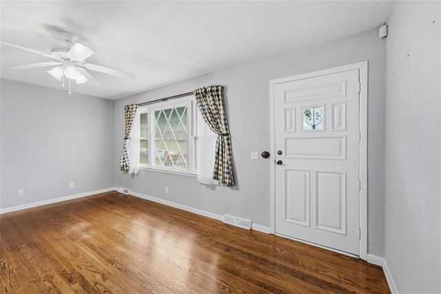 7368 Yecker Avenue, Kansas City, KS 66109