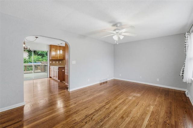 7368 Yecker Avenue, Kansas City, KS 66109