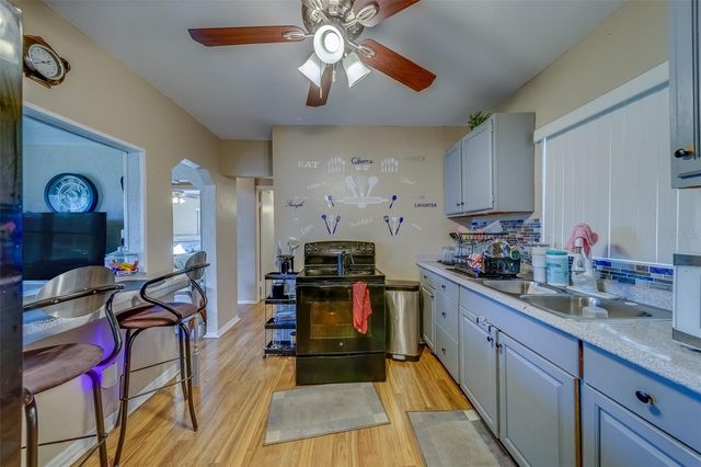 2749 16TH AVENUE N, St Petersburg, FL 33713