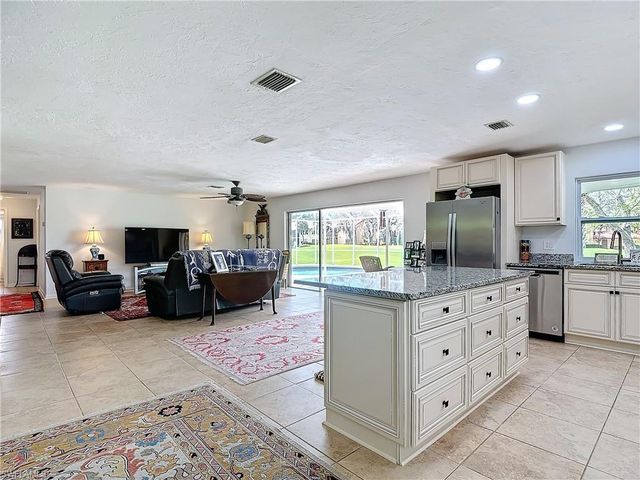 4364 Beechwood Lake DR, Naples, FL 34112