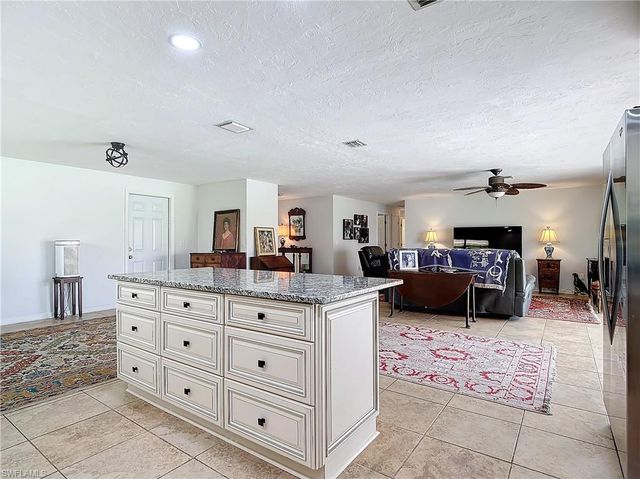 4364 Beechwood Lake DR, Naples, FL 34112