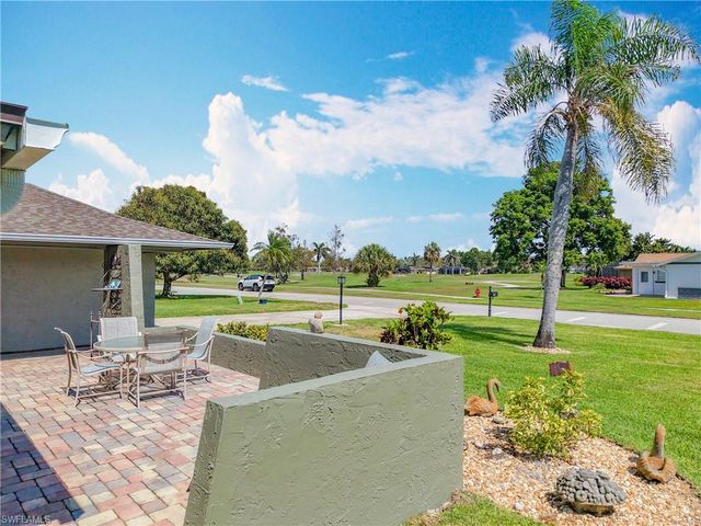 4364 Beechwood Lake DR, Naples, FL 34112