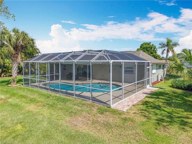 4364 Beechwood Lake DR, Naples, FL 34112