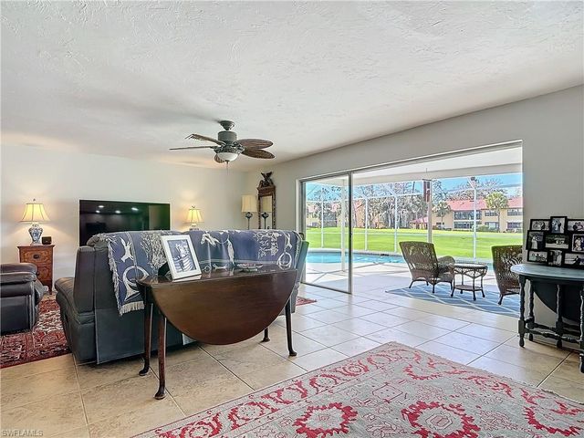 4364 Beechwood Lake DR, Naples, FL 34112