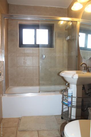 87-30 204 Street APT-A54, Hollis, NY 11423