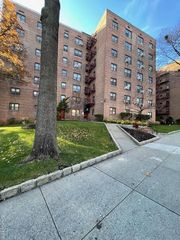 87-30 204 Street APT-A54, Hollis, NY 11423