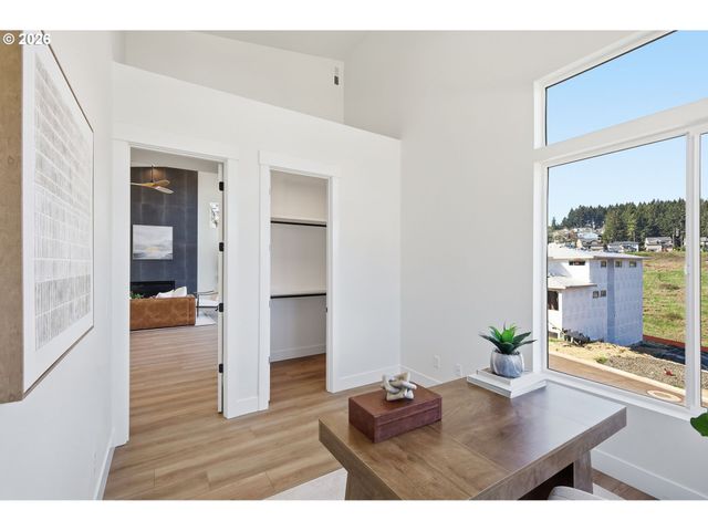 3490 SOUTHVIEW Dr, Eugene, OR 97405