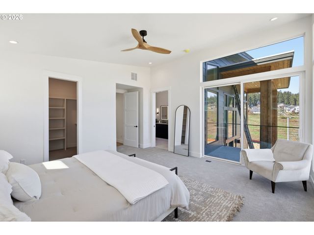 3490 SOUTHVIEW Dr, Eugene, OR 97405