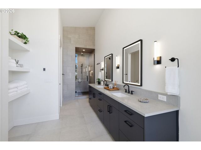 3490 SOUTHVIEW Dr, Eugene, OR 97405