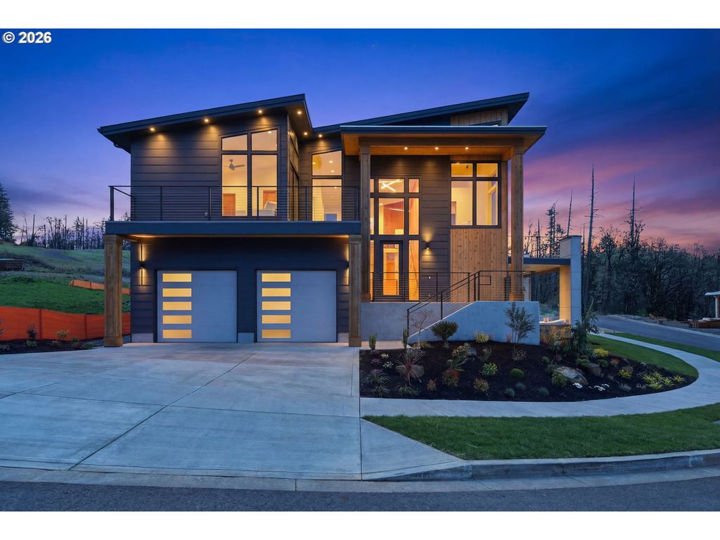 3490 SOUTHVIEW Dr, Eugene, OR 97405